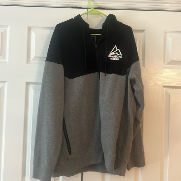 American Eagle USA jacket black and gray - Picture 2 of 3